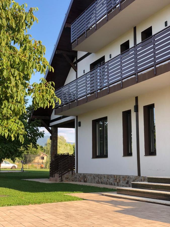 Pensiunea Trecatoarea Lupilor Burda Zewnętrze zdjęcie